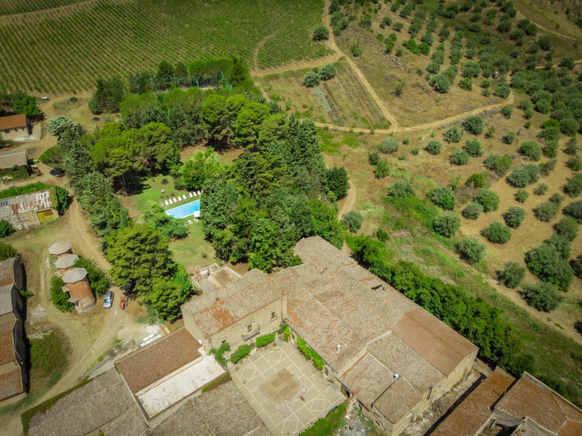 Agriturismo Feudo Tudia Landro Ngoại thất bức ảnh