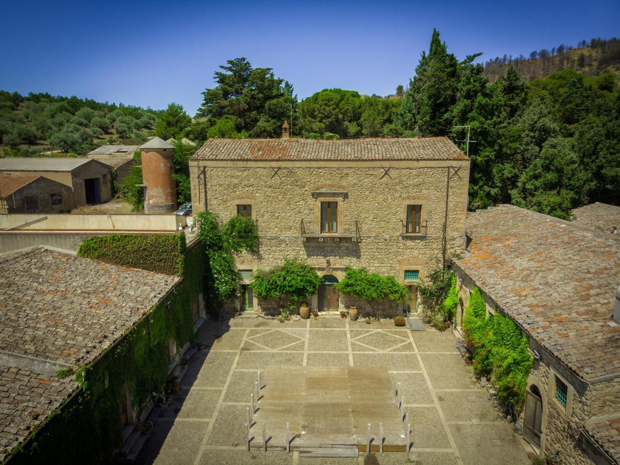 Agriturismo Feudo Tudia Landro Ngoại thất bức ảnh