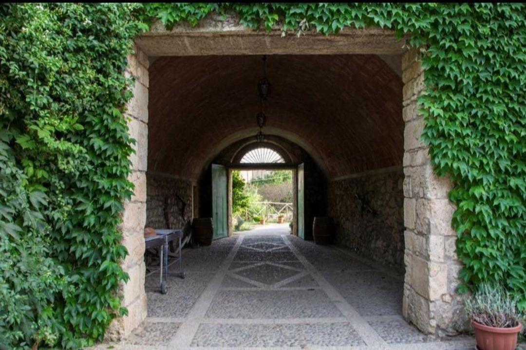 Agriturismo Feudo Tudia Landro Ngoại thất bức ảnh